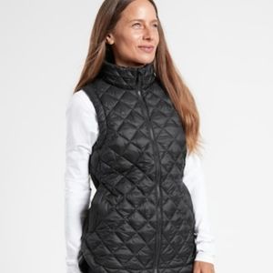 Athleta puffer vest